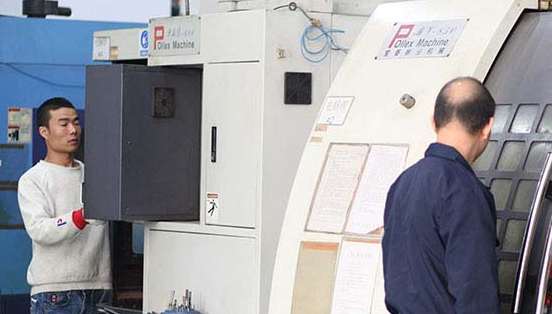 在深圳怎么選擇專業(yè)的模具開模廠呢？