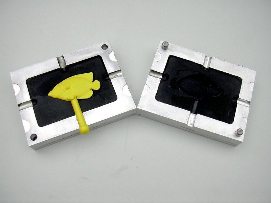 塑膠模具的主要結(jié)構(gòu)包括有哪些？